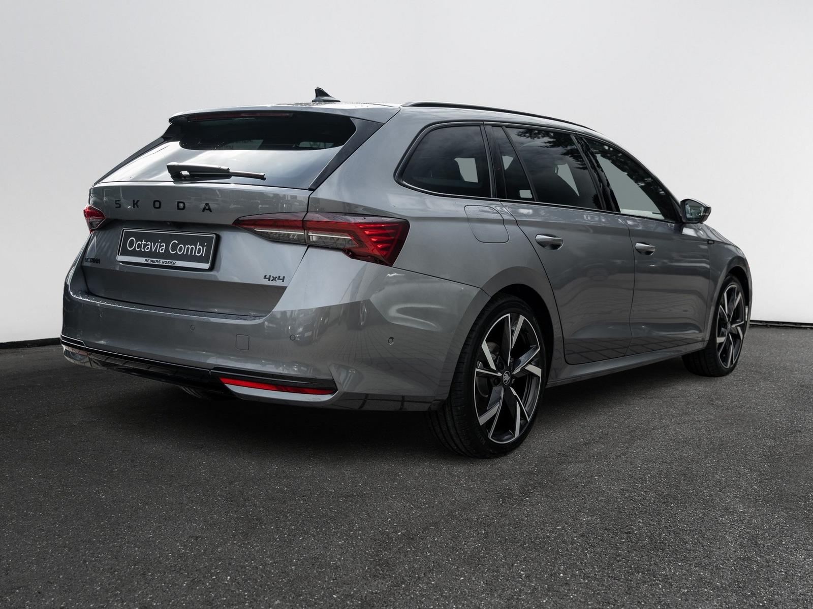 Skoda Octavia Combi Sportline 2.0 TSI DSG 4x4 AHK Pano
