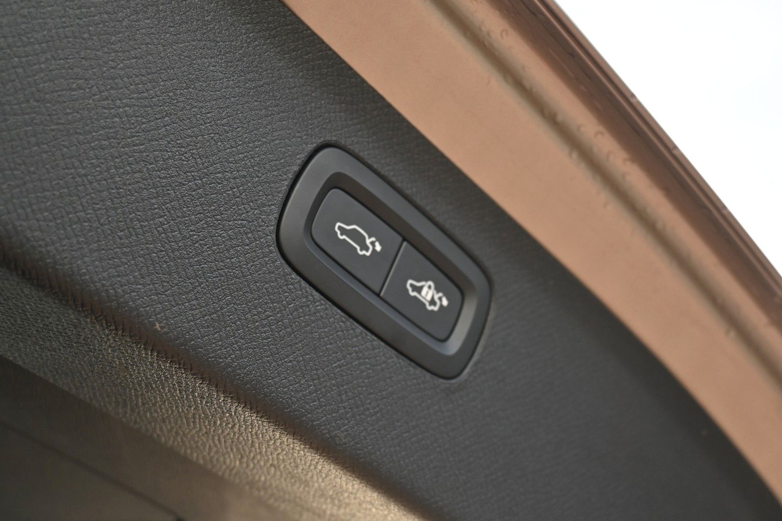 Fahrzeugabbildung Volvo XC90 T8 AWD Ultimate Dark*STDHZG*360°*LUFT*0,5%