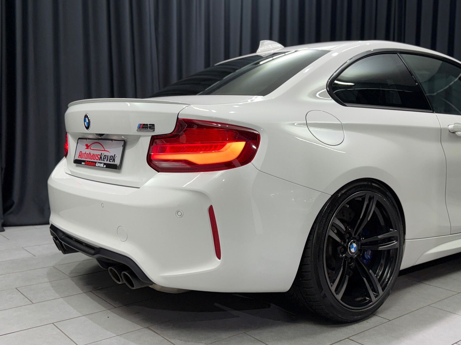 Fahrzeugabbildung BMW M2 Competition|H&K|KW|RF-Kamera|Assistent