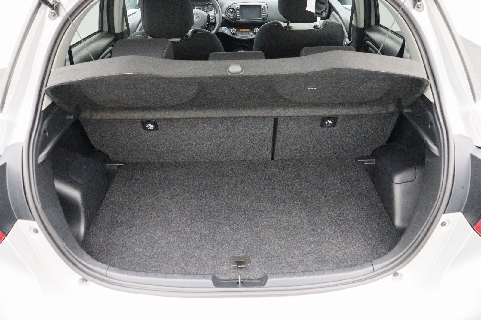 Fahrzeugabbildung Toyota Yaris 1.5 Hybrid CVT NAVI