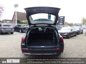 Mercedes E 220 - 12