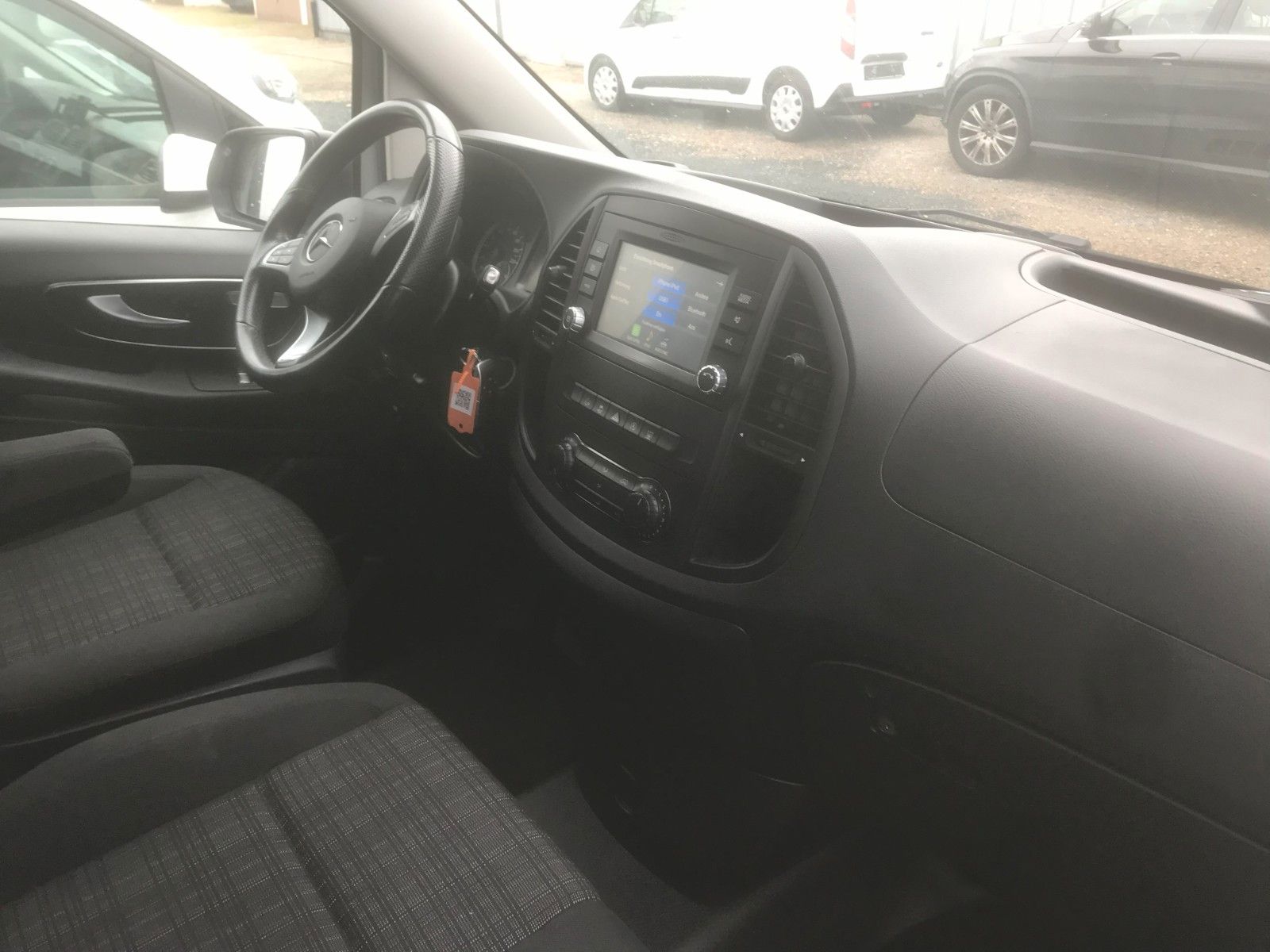 Fahrzeugabbildung Mercedes-Benz Vito Kasten 114 RWD extrala,Automatic,90910Km