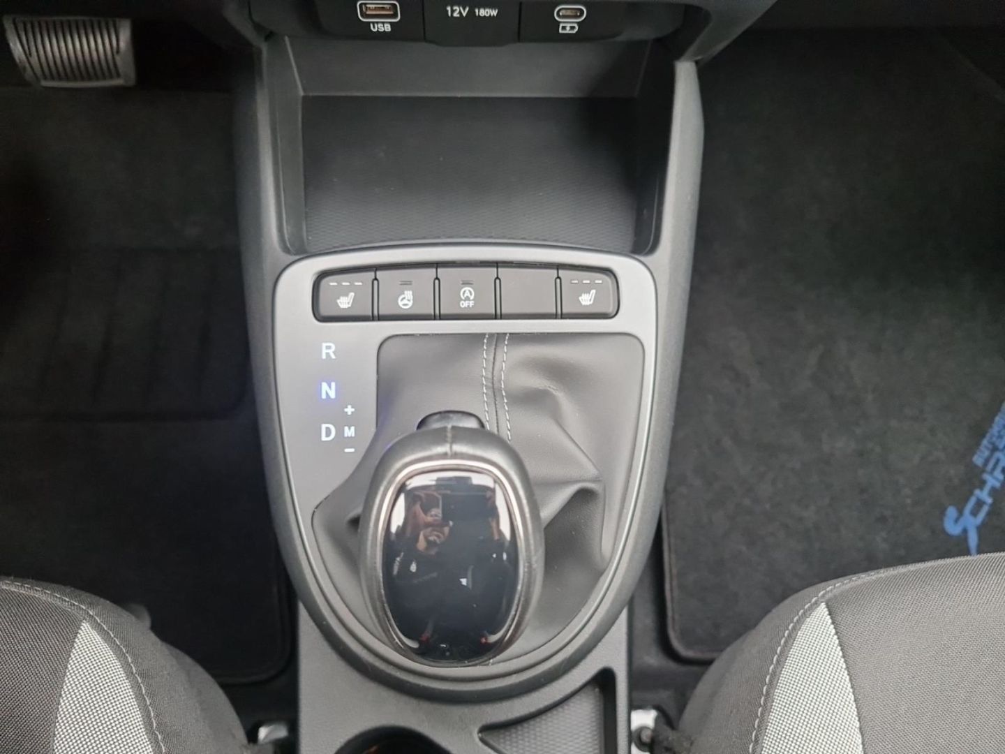 Fahrzeugabbildung Hyundai i10 FL (MY25) 1.0 Benzin (63 PS) 5-AMT 2WD Trend