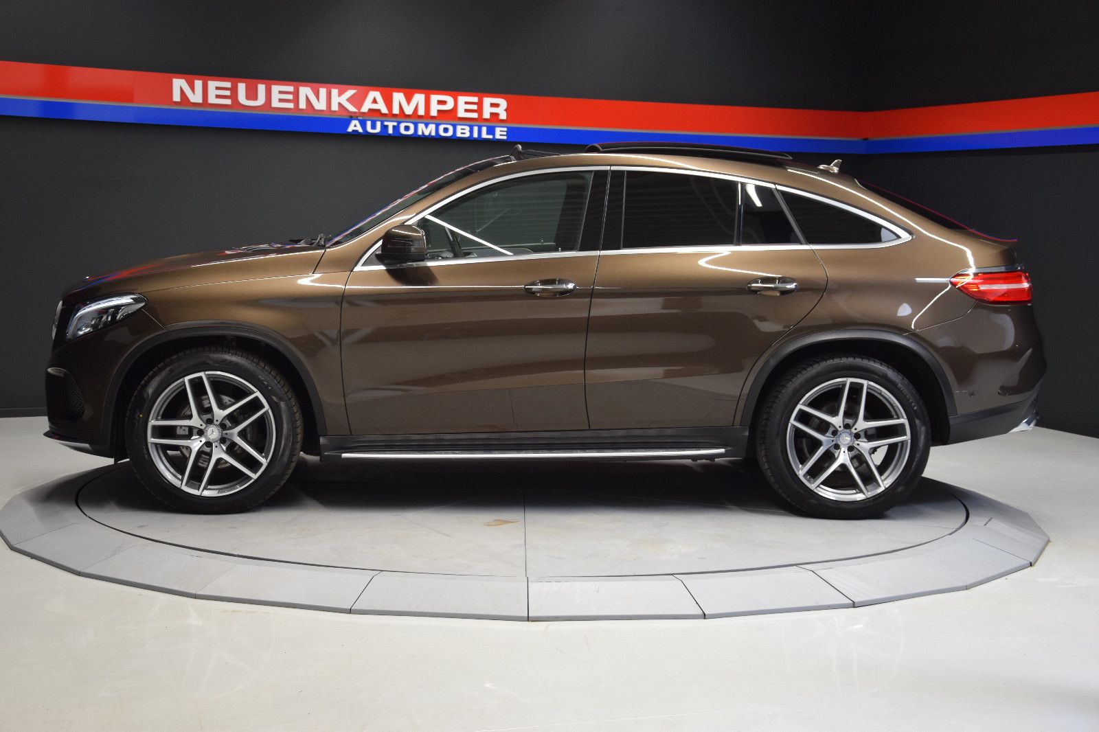 Fahrzeugabbildung Mercedes-Benz GLE 350d Coupé 4Matic AMG Line Pano HuD h/k Dist