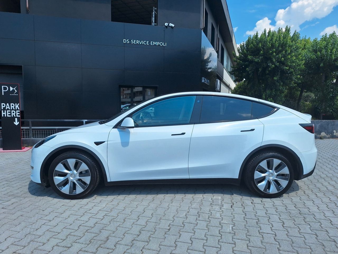 Tesla Model Y Long Range Dual Motor AWD IVA ESPO imagem 3
