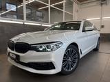 BMW 520 i Touring Sport Line AHK LEDER NAVI LIVE LED - BMW 520: Kombi, 520i