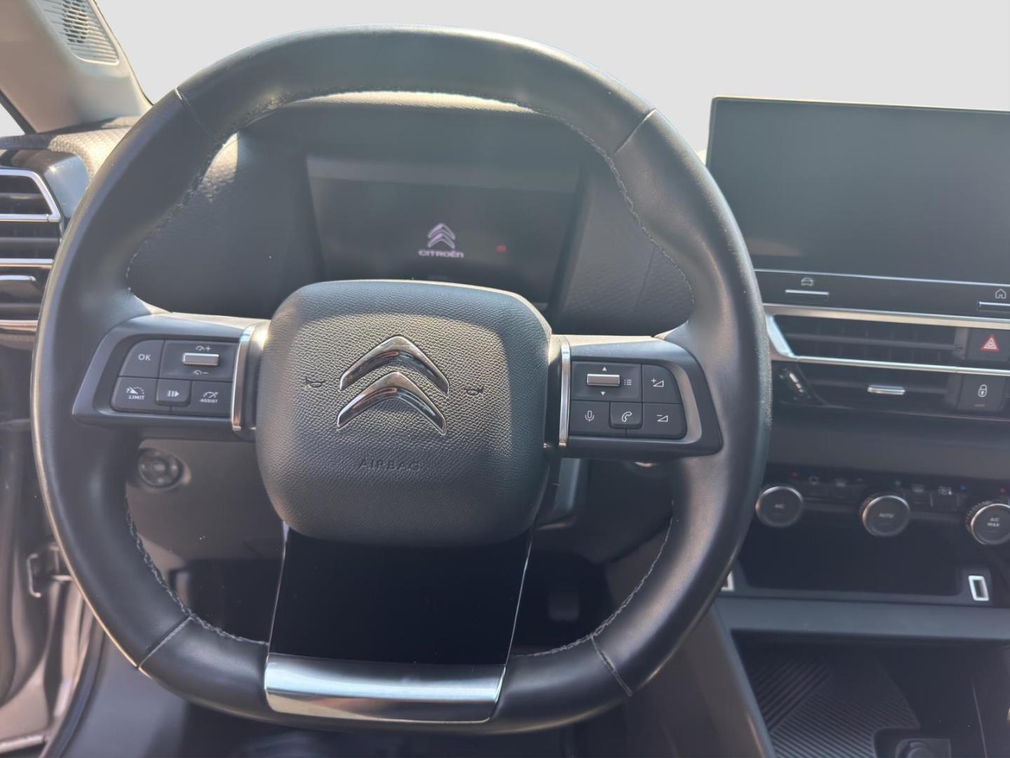 Citroën C4 PureTech 130 Stop & Start Shine 8 Fach Bereif
