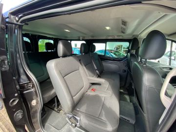 Opel Vivaro - 8