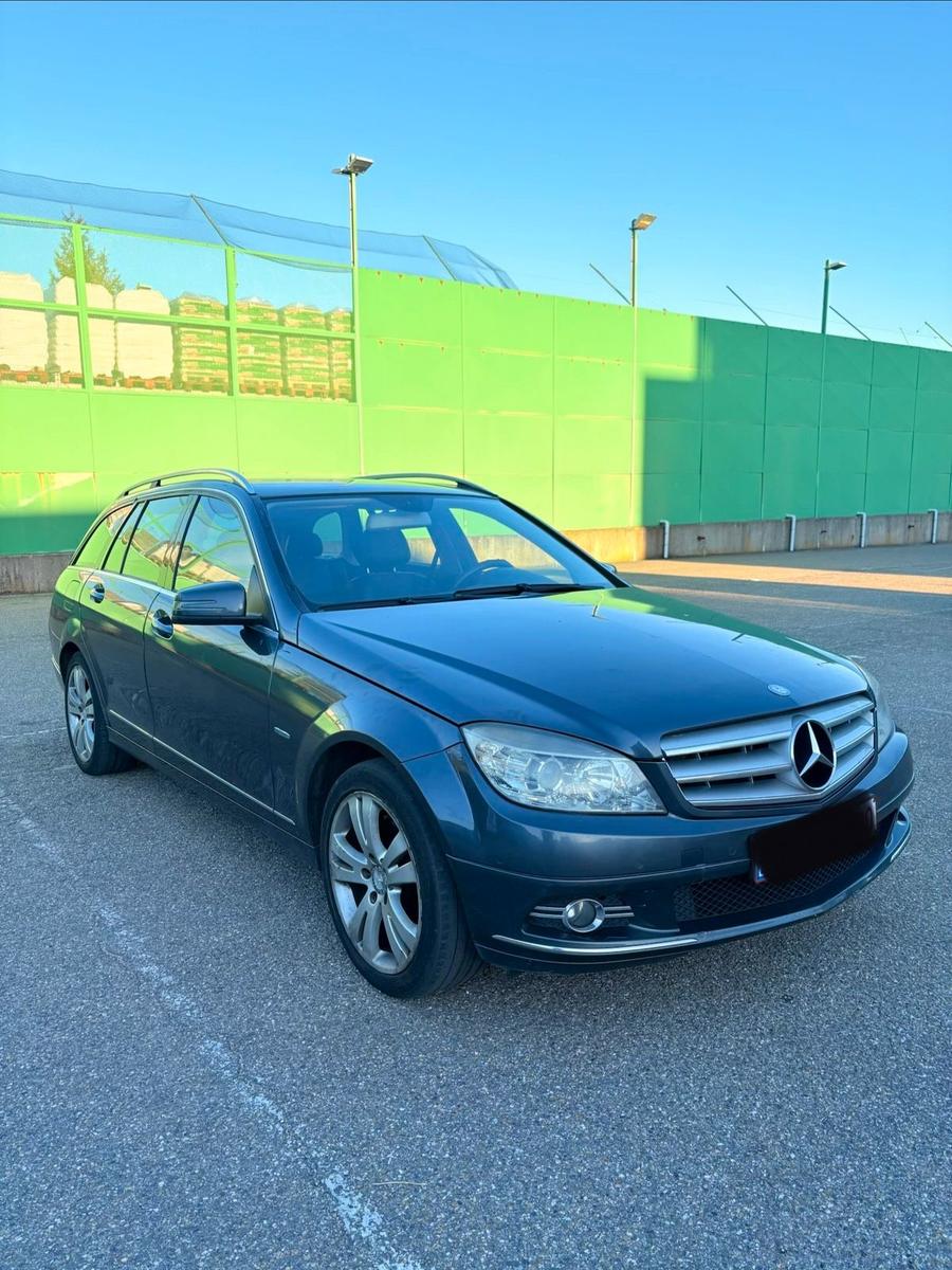 Mercedes-Benz C200 2010 — photo 8
