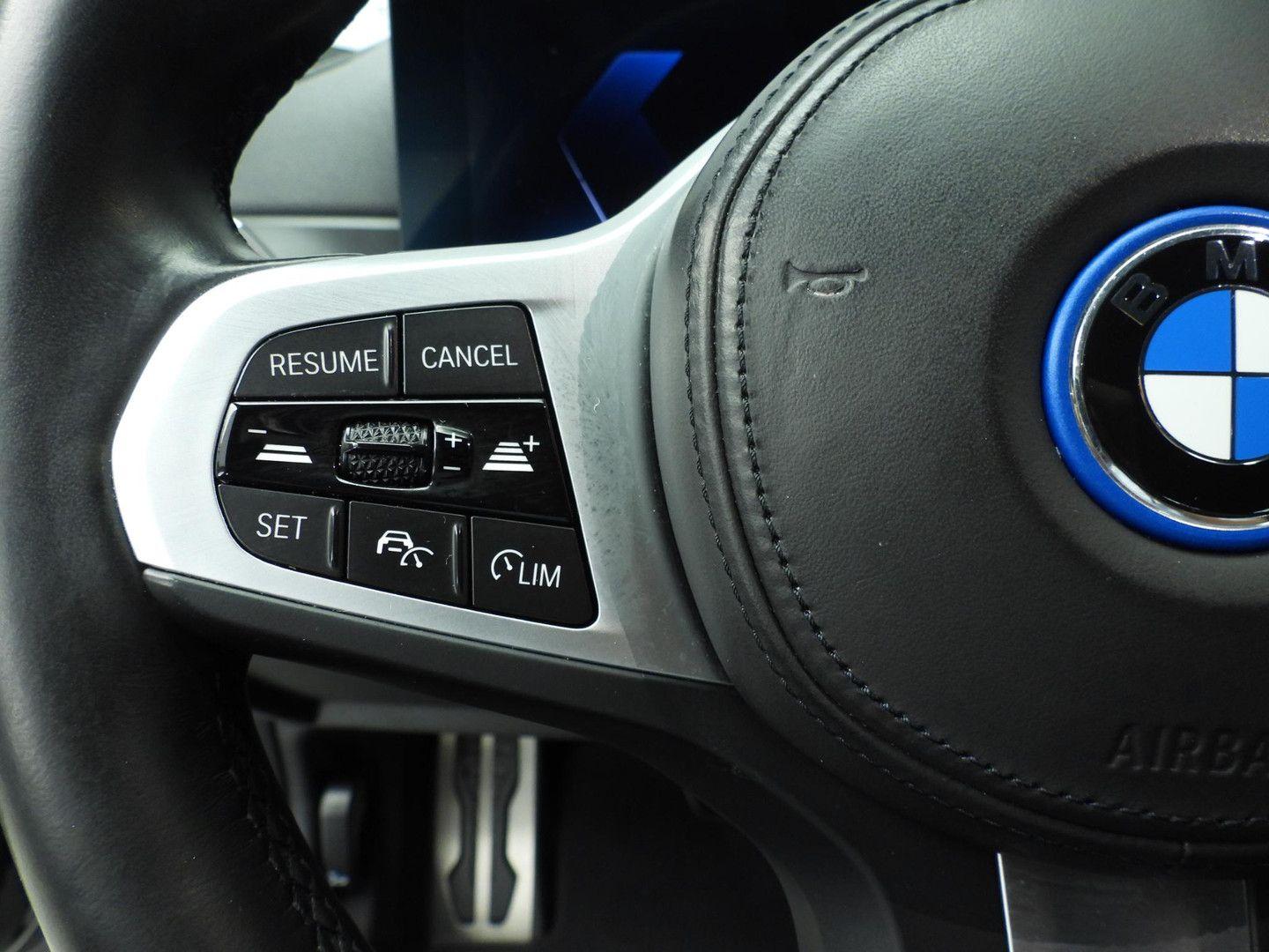 BMW i4 Gran Coupé eDrive40 M-Sportpakket LED n, миниатюра 13