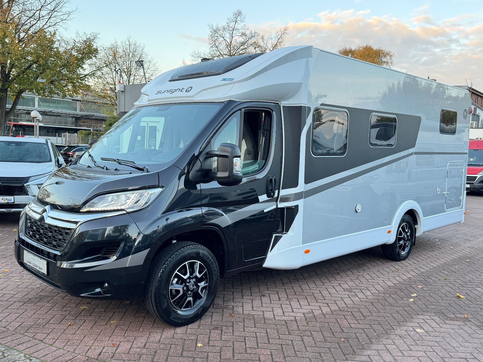 Fahrzeugabbildung Sunlight ADVENTURE EDITION T 68 1HAND KEIN MIETER HUBBETT