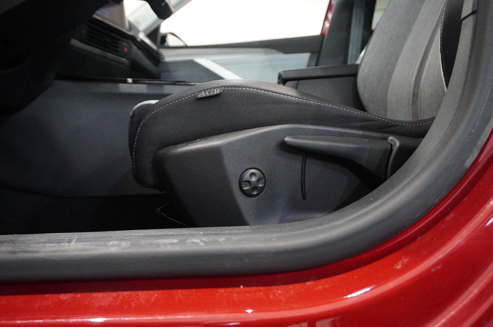 Fahrzeugabbildung Opel Astra L Lim. 1.6 HYBRID ELEGANCE NAVI/LED/KAMERA