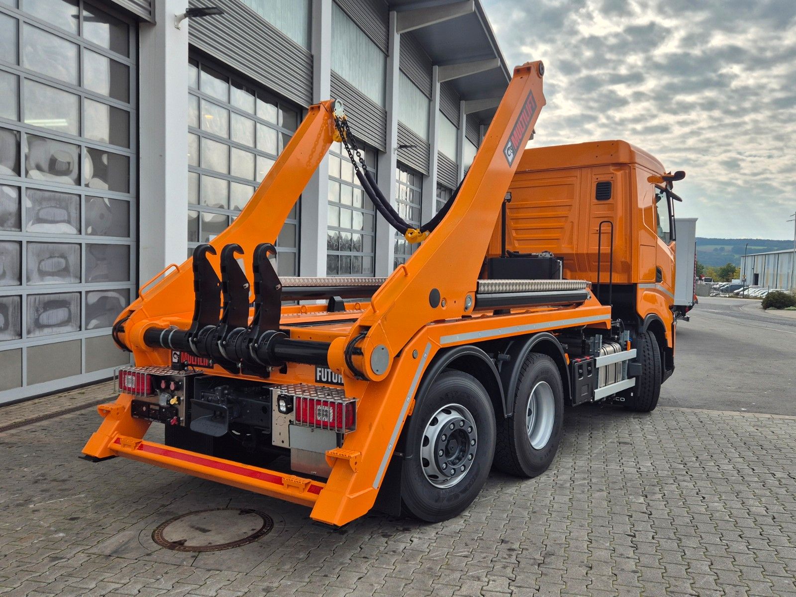 Fahrzeugabbildung Iveco AS280X58Y/ PS ON Hiab FTR18 Funk AHK Bett Cam