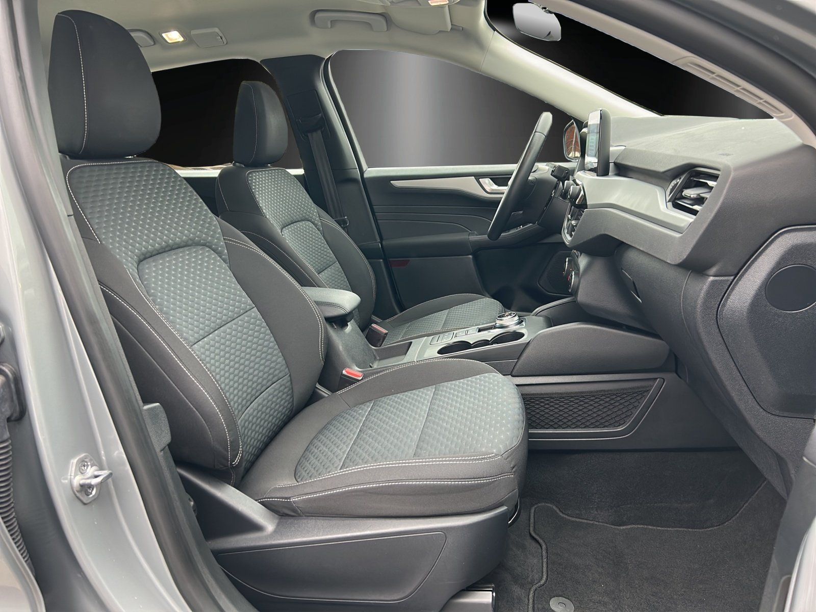 Fahrzeugabbildung Ford Kuga 2.5 Cool & Connect Aut./PDC/GRA/NAVI/SHZ/