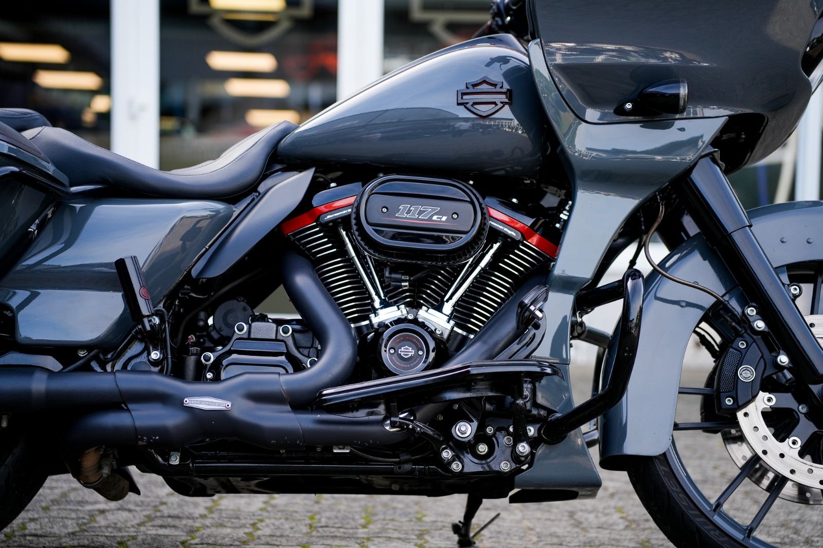 Fahrzeugabbildung Harley-Davidson FLTRXSE CVO Road Glide - JEKILL & HYDE -