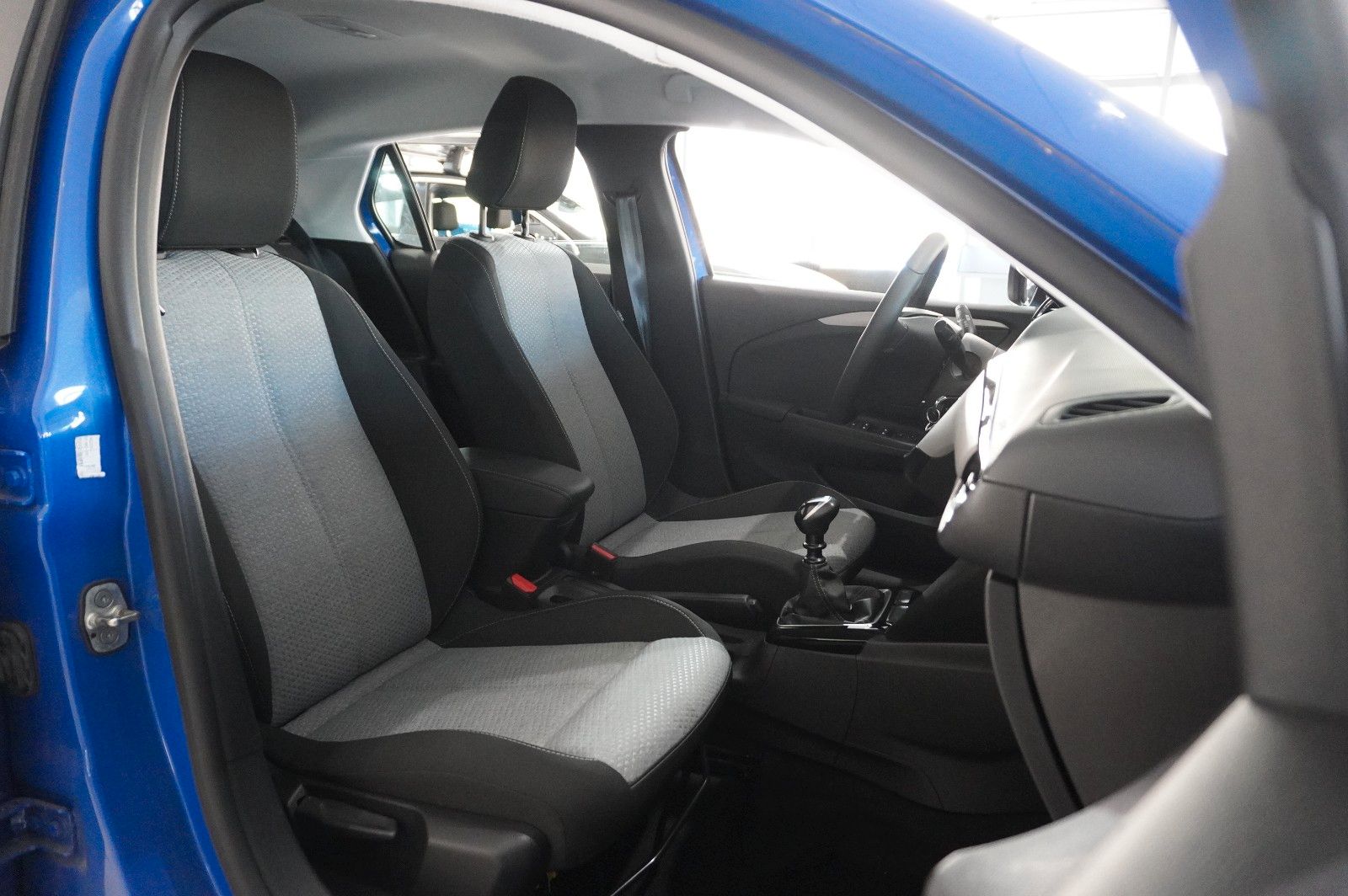 Fahrzeugabbildung Opel Corsa F 1.2 FACELIFT NAVI/LED/KAMERA/VIRTU./DAB+