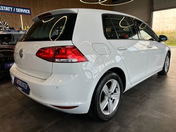 MYAUTOCENTER – Gebraucht- und Jahreswagen mit Werkstattservice in Pfaffenhofen Volkswagen Golf VII *TÜV0228*STHZ*KLIMA*NAV*PDC*BLTH*CD*