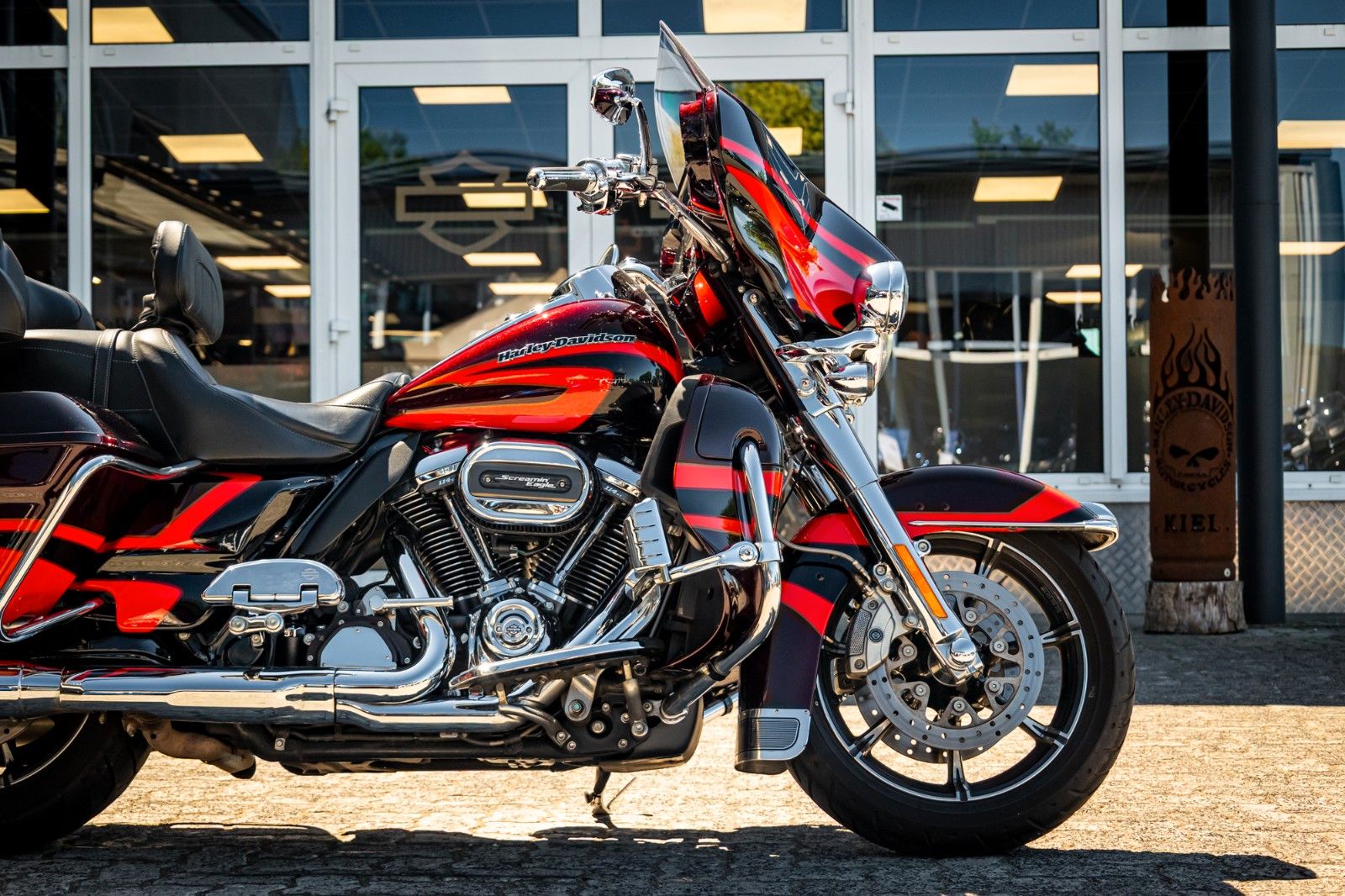 Fahrzeugabbildung Harley-Davidson FLHTKSE CVO Ultra Limited 114 cui - Kesstech