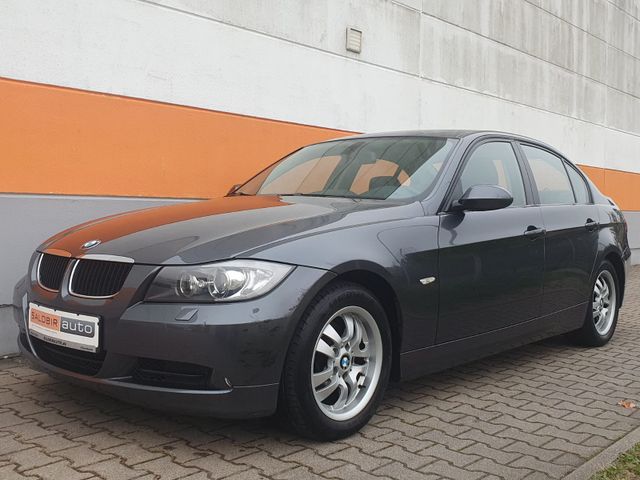 BMW 320i Lim. E90 Xenon Navi 6-Gang Klimaauto SHZ