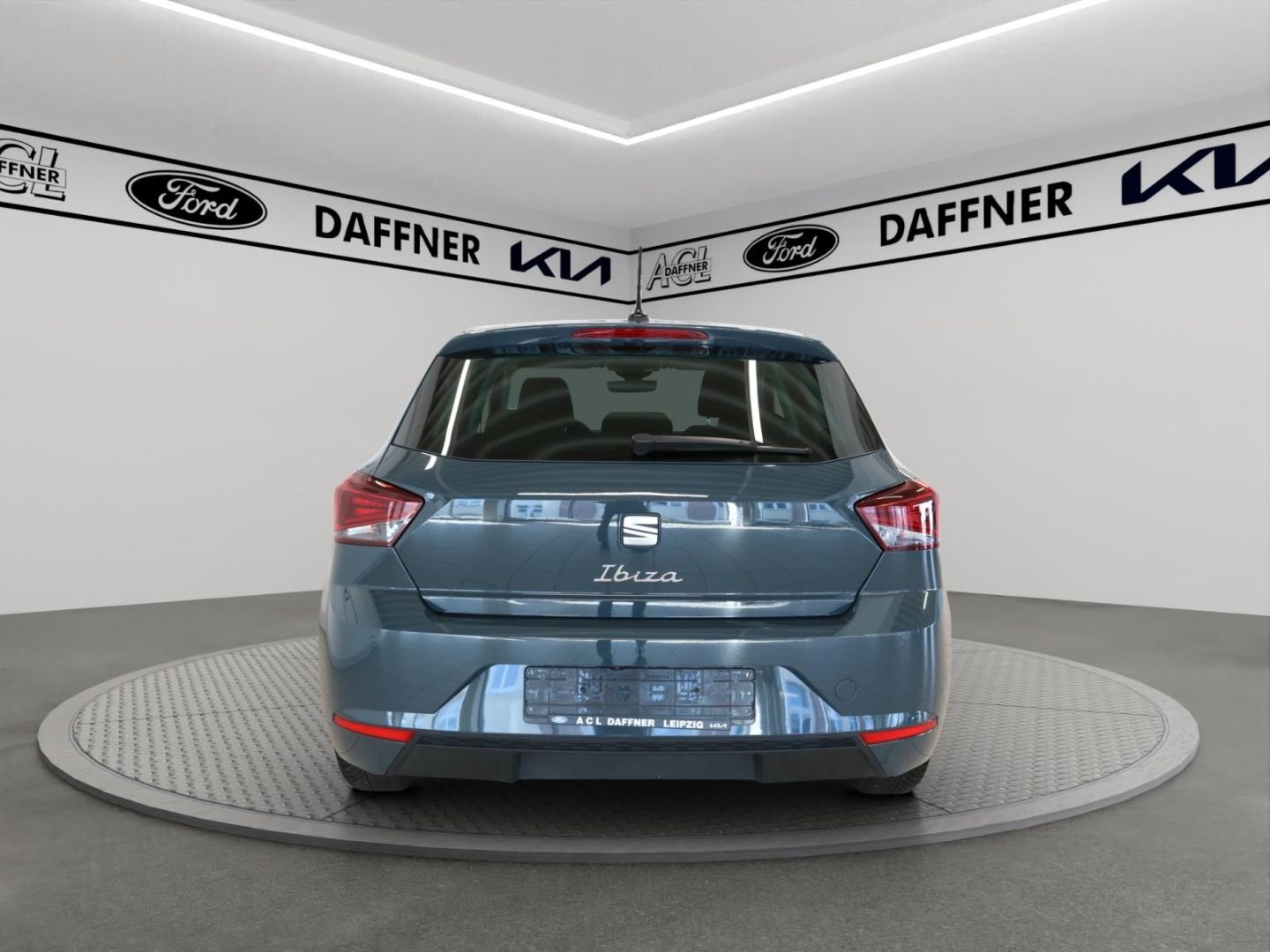 Fahrzeugabbildung SEAT Ibiza Style Automatik Kamera Navi SHZ PDC Alu LE