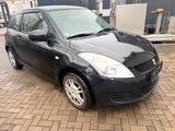 Suzuki Swift Basic ** 8 Mal Bereift ** - Suzuki Swift: Basic