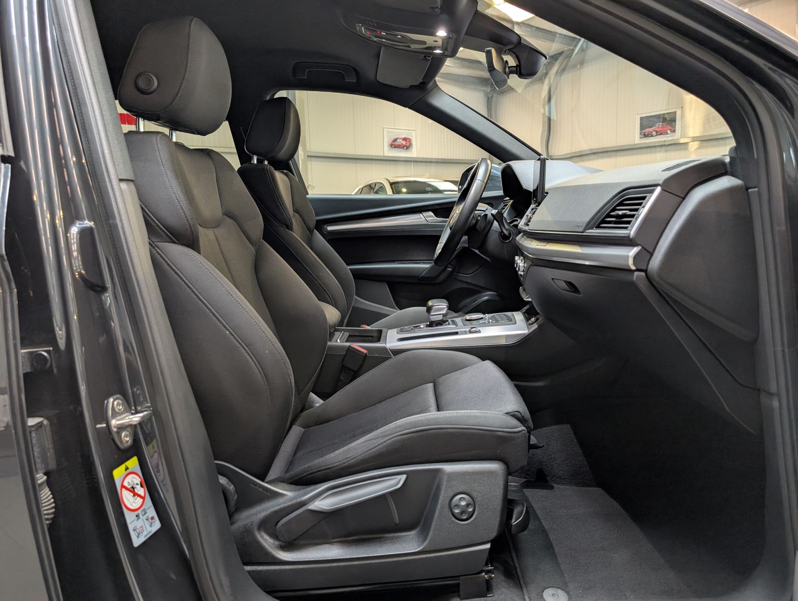 Fahrzeugabbildung Audi Q5 45 TDI Quattro S-Line Sport TEMP MMI SHZ 20"