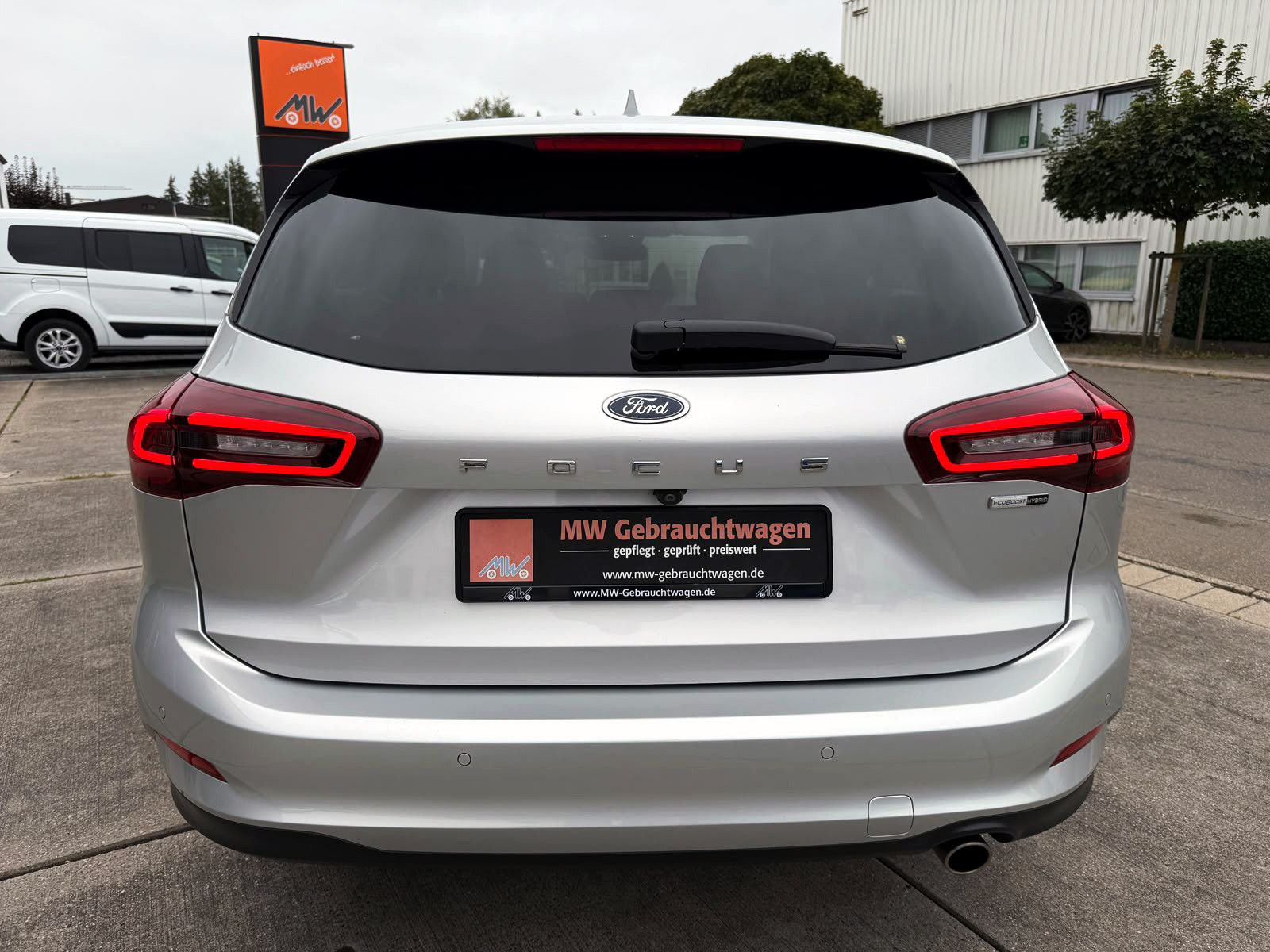 Fahrzeugabbildung Ford Focus Turnier 1.0 EB Titanium AHK ACC KAM B&O BT