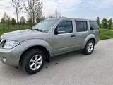 Nissan Pathfinder 2.5 dCi DPF LE 4WD LE - gebrauchte Nissan Pathfinder aus dem Jahr 2012