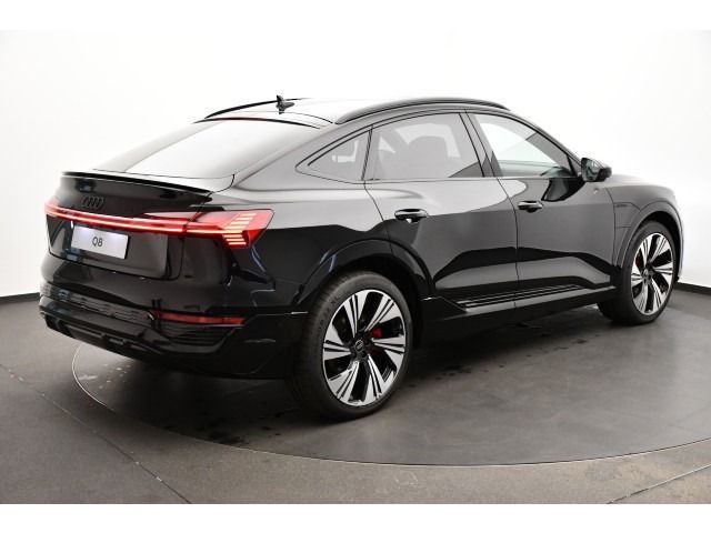 Audi Q8 Sportback 55 e-tron quattro S line foto 3