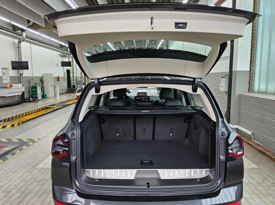 Fahrzeugabbildung BMW X3 xDr. 30e LED+/NAVI+/VIRTU/HIFI/SHZ/RFK/AHK/8F