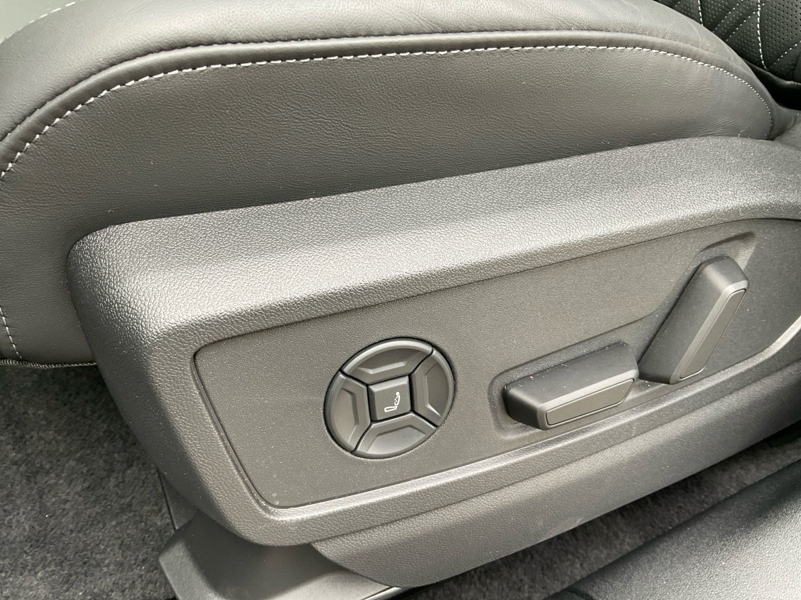 Audi SQ5 - Bild 20