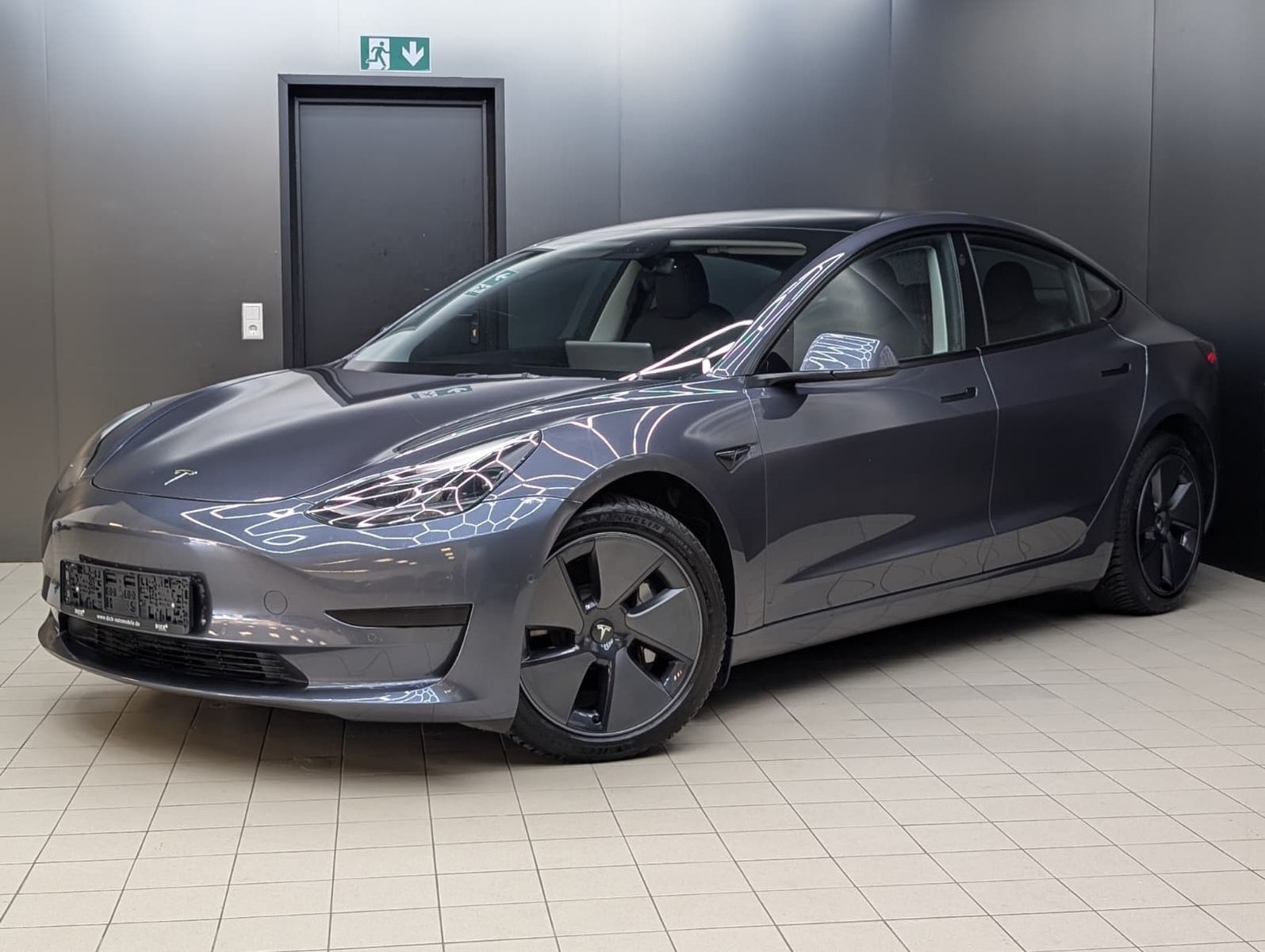 Tesla Model 3 RWD PANO LED NAVI SHZ KAMERA ACC 18 foto 4