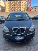 Lancia MUSA 1.3 Mjt 95 CV - blaue Lancia MUSA
