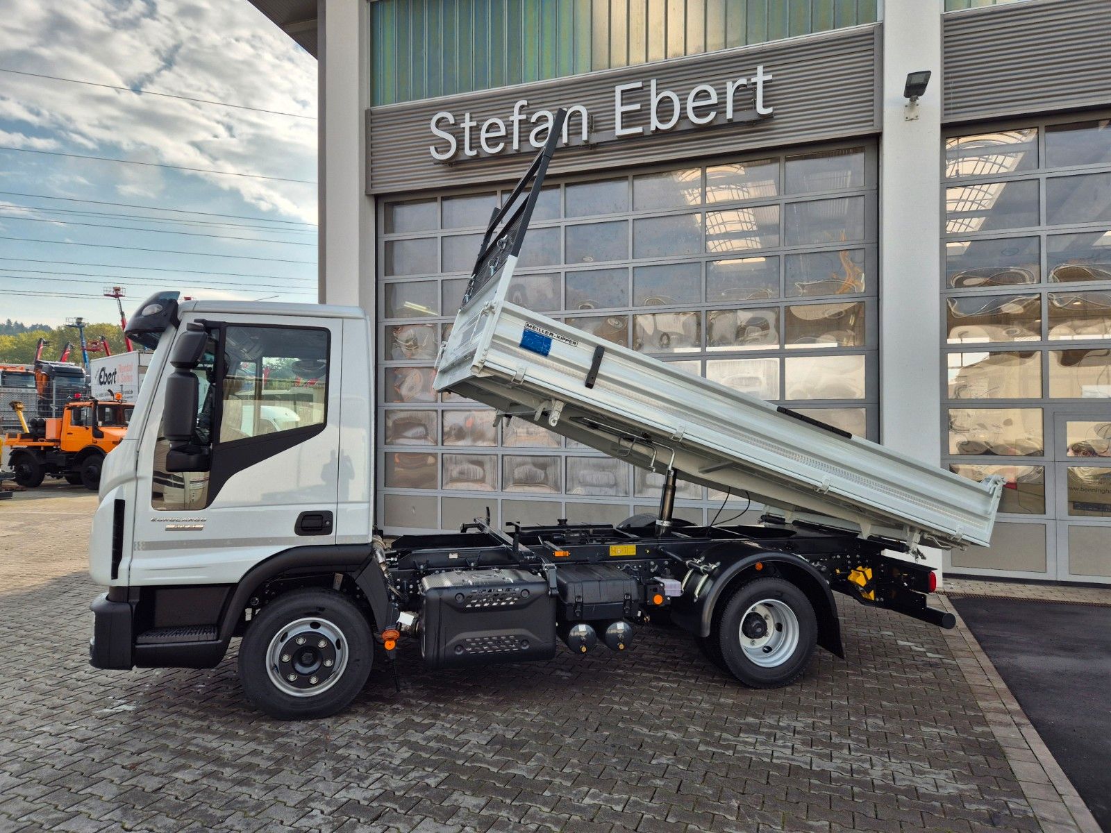 Fahrzeugabbildung Iveco Eurocargo ML80E21 Meiller 2x AHK 3 Sitze Klima
