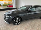 Mercedes-Benz E 300 de 4M T AVANTGARDE/Distronic/Multibeam LED - Mercedes-Benz Hybrid (Diesel/Elektro): Grau