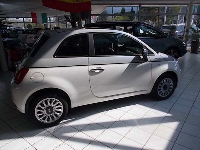 Fahrzeugabbildung Fiat 500 Dolcevita 1.0 Hybrid + Bicolor
