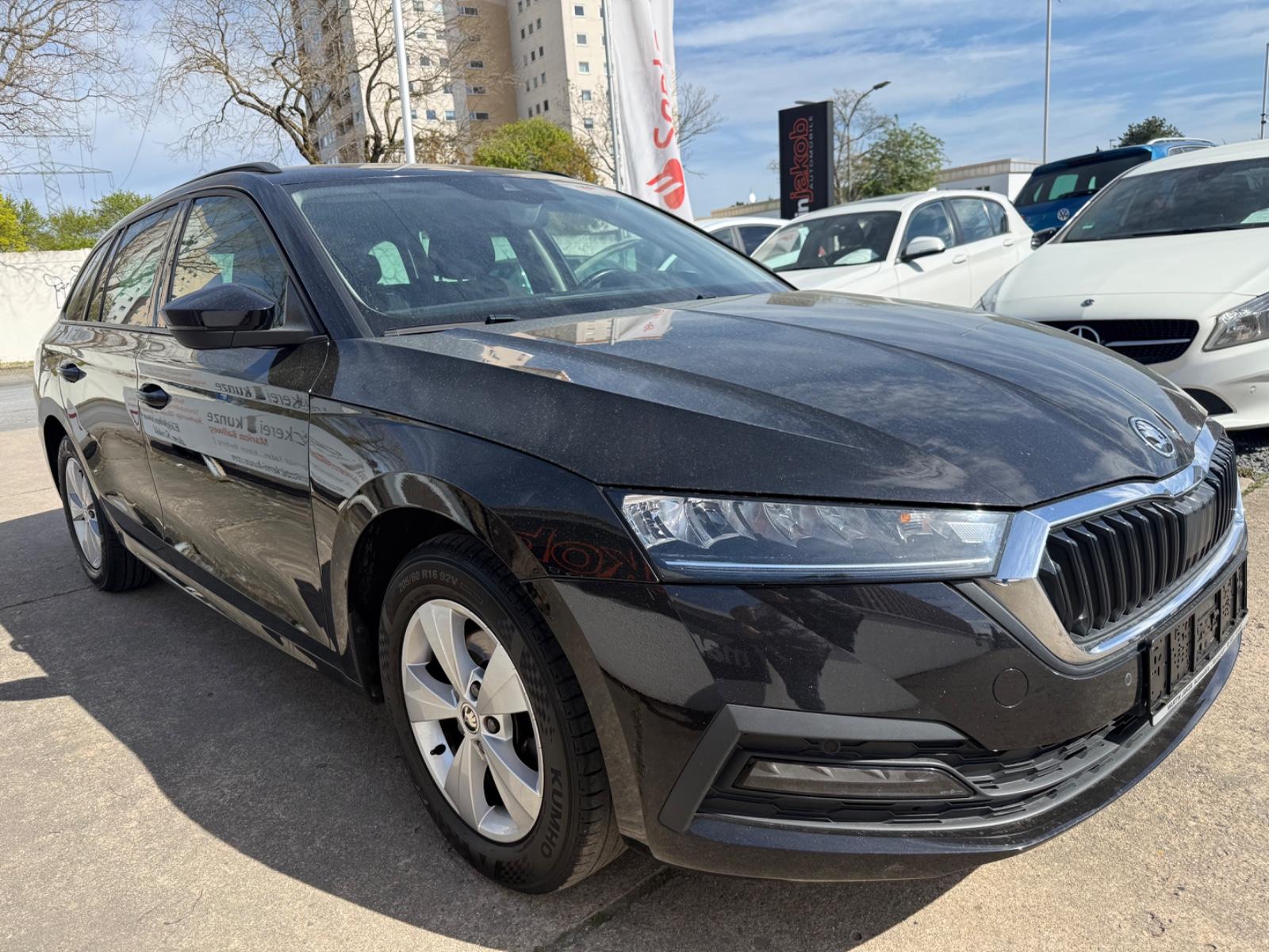 Skoda Octavia Combi Ambition + PDC+ BC + MFL + RDC+