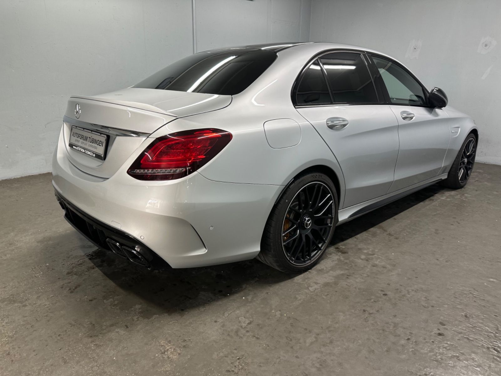 Fahrzeugabbildung Mercedes-Benz C 63 S *PANORAMA*KERAMIK*KEYGO*VMAX*CARBON*