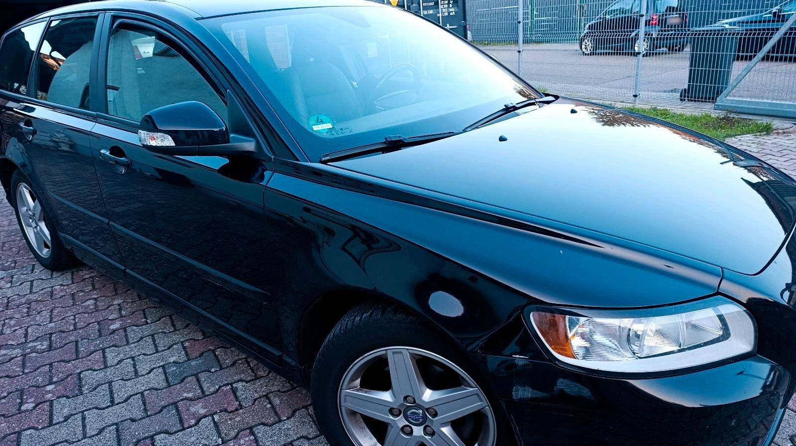 Volvo V50 2010 — photo 6
