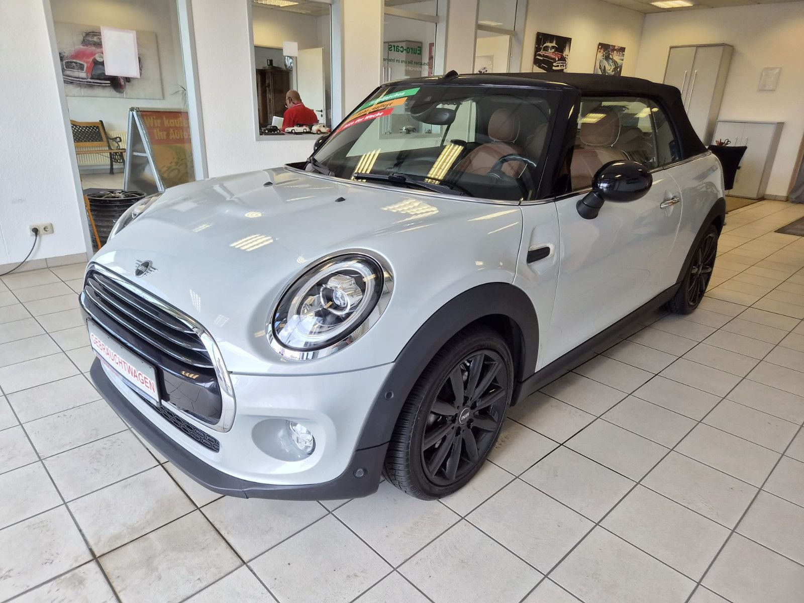 Fahrzeugabbildung MINI Cooper Cabrio,Leder,Navi,Kamera