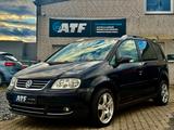 Volkswagen Touran Highline 1,6 - Volkswagen Touran aus 2006: Highline