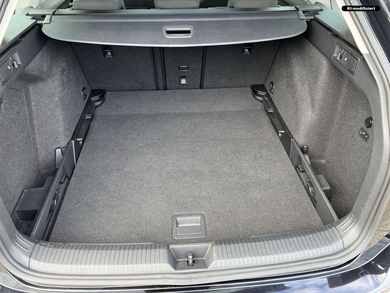 Volkswagen Golf VIII Variant 1.5 TSI Life MATRIX+PANO+NAVI, миниатюра 9