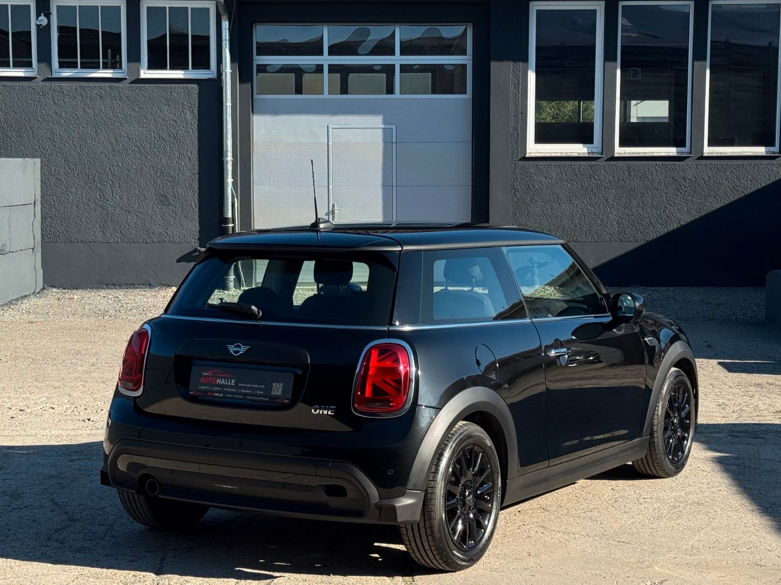 Fahrzeugabbildung MINI One Aut. Blackyard Tempomat Sitzheizung BLT LED