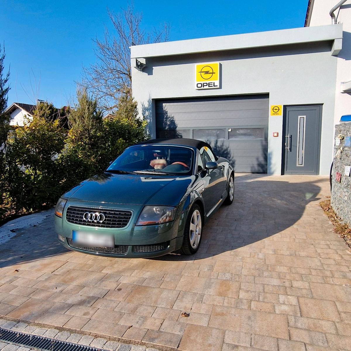 Audi 90