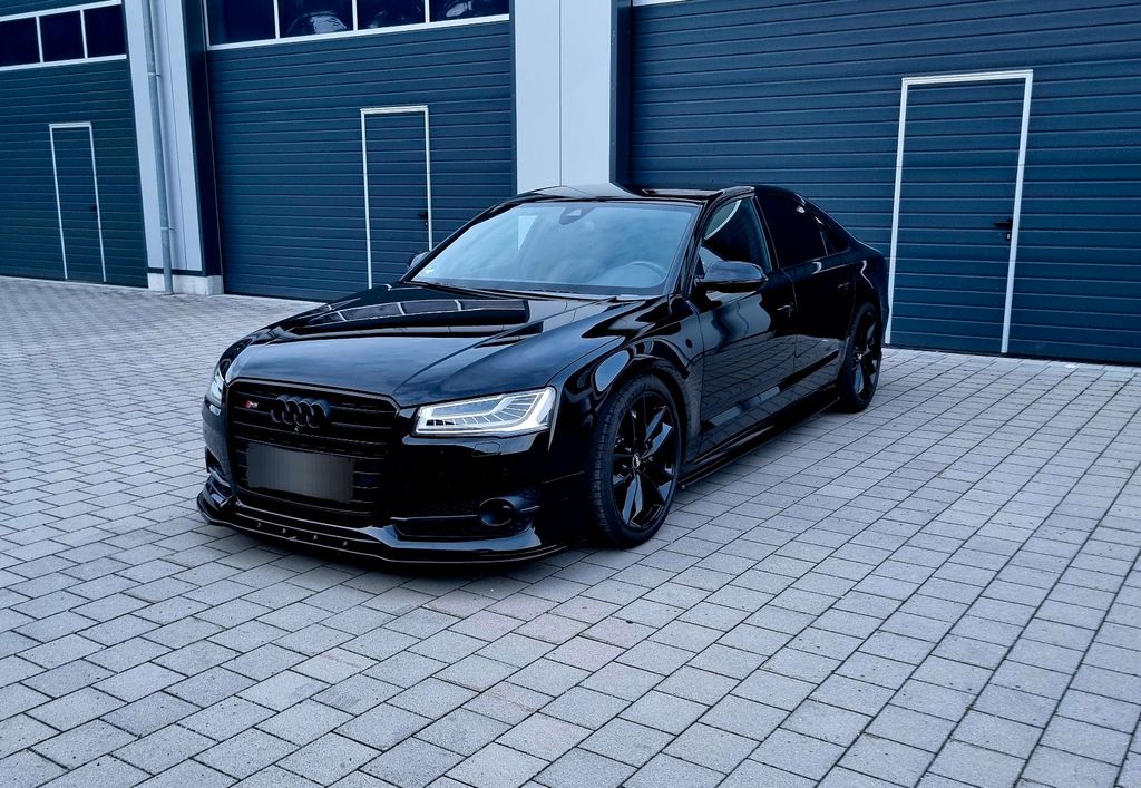 Audi S8