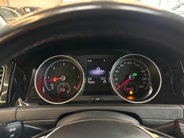 MYAUTOCENTER – Gebraucht- und Jahreswagen mit Werkstattservice in Pfaffenhofen Volkswagen Golf VII Variant Highline BMTStart-Stopp*Klima*