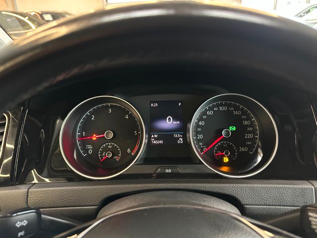 MYAUTOCENTER – Gebraucht- und Jahreswagen mit Werkstattservice in Pfaffenhofen Volkswagen Golf VII Variant Highline BMTStart-Stopp*Klima*