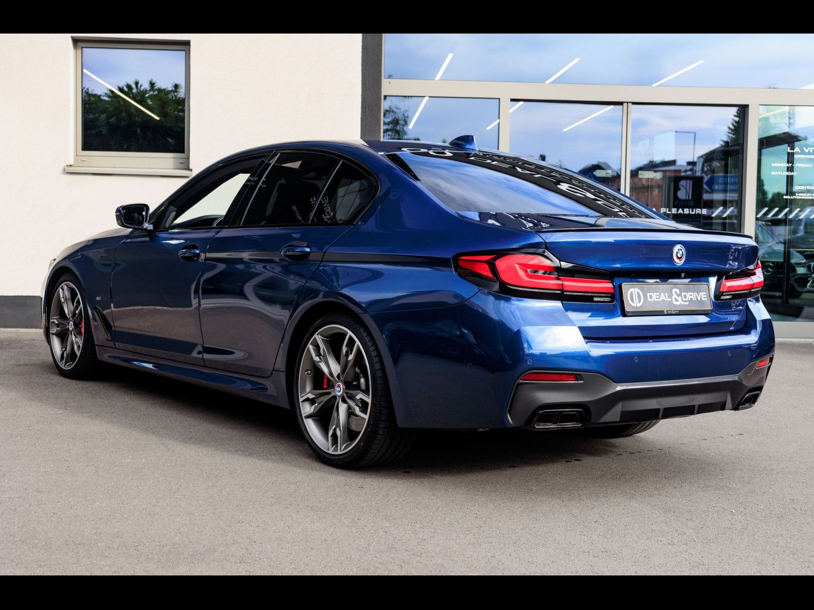 BMW M550 LIMOUSINE XDRIVE°SERVICE INCL 5/29°LASER imagem 3