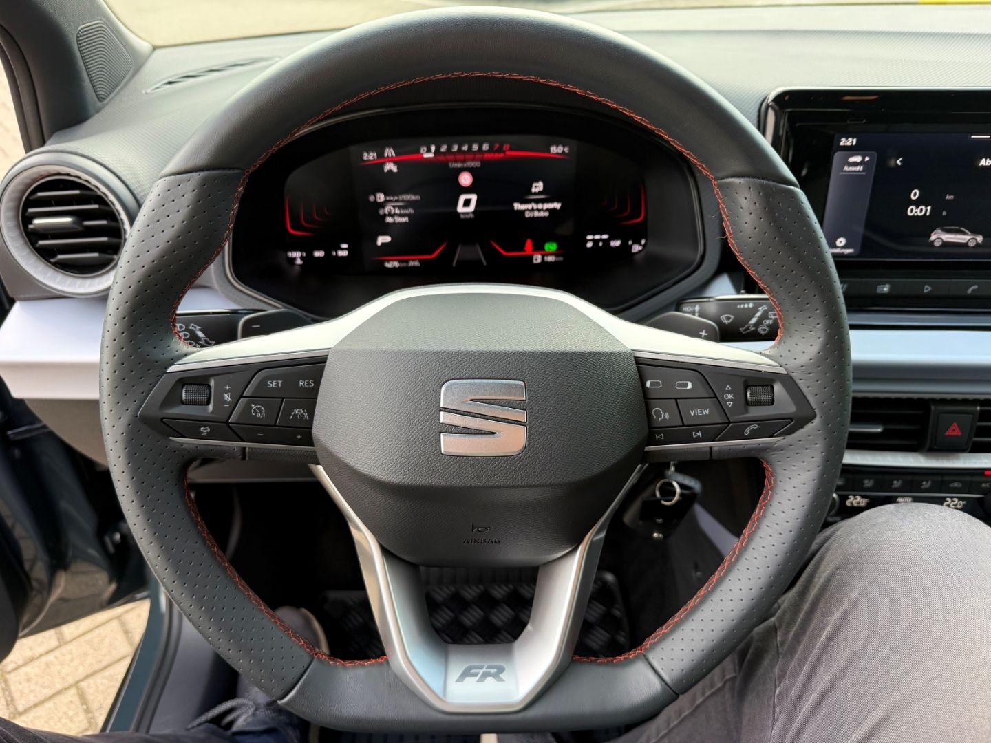 SEAT Arona 1.0 TSI FR ACC LED PDC RFK Full Link SHZg - Image 19