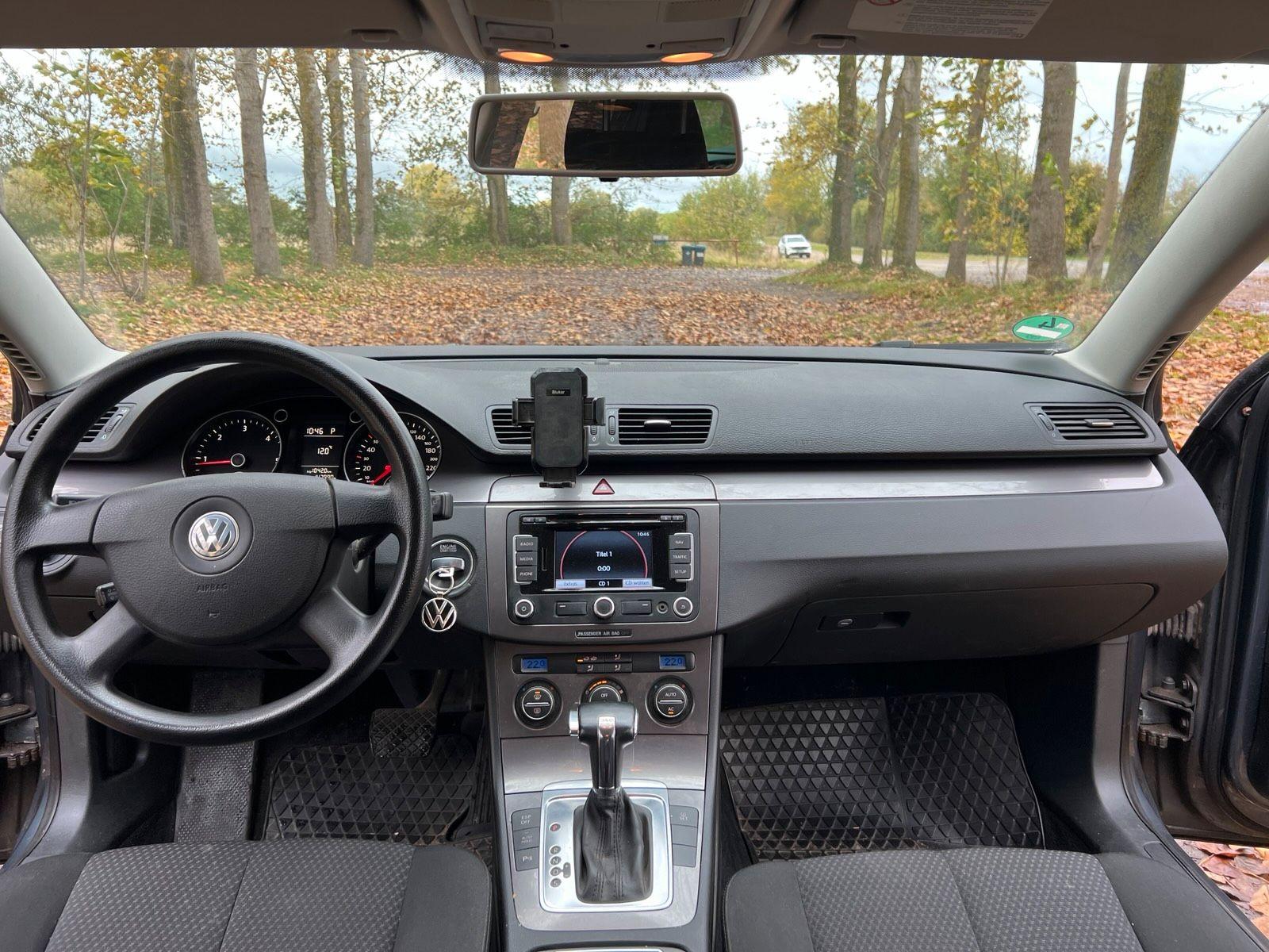 Volkswagen Passat 2009 — photo 12